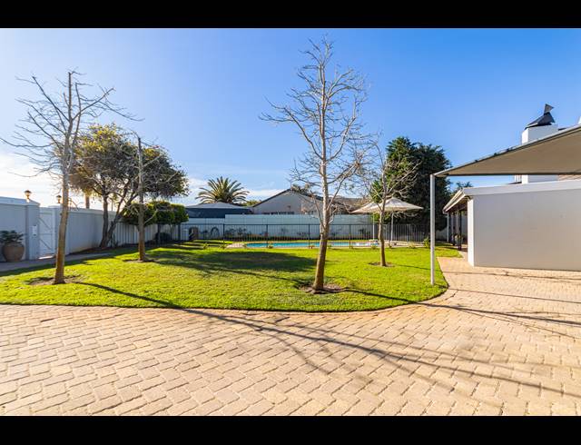 4 BEDROOM HOUSE FOR SALE IN FLAMINGO VLEI